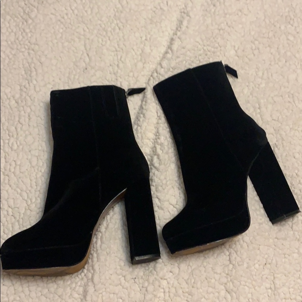 Black suede heeled booties Women’s size 9